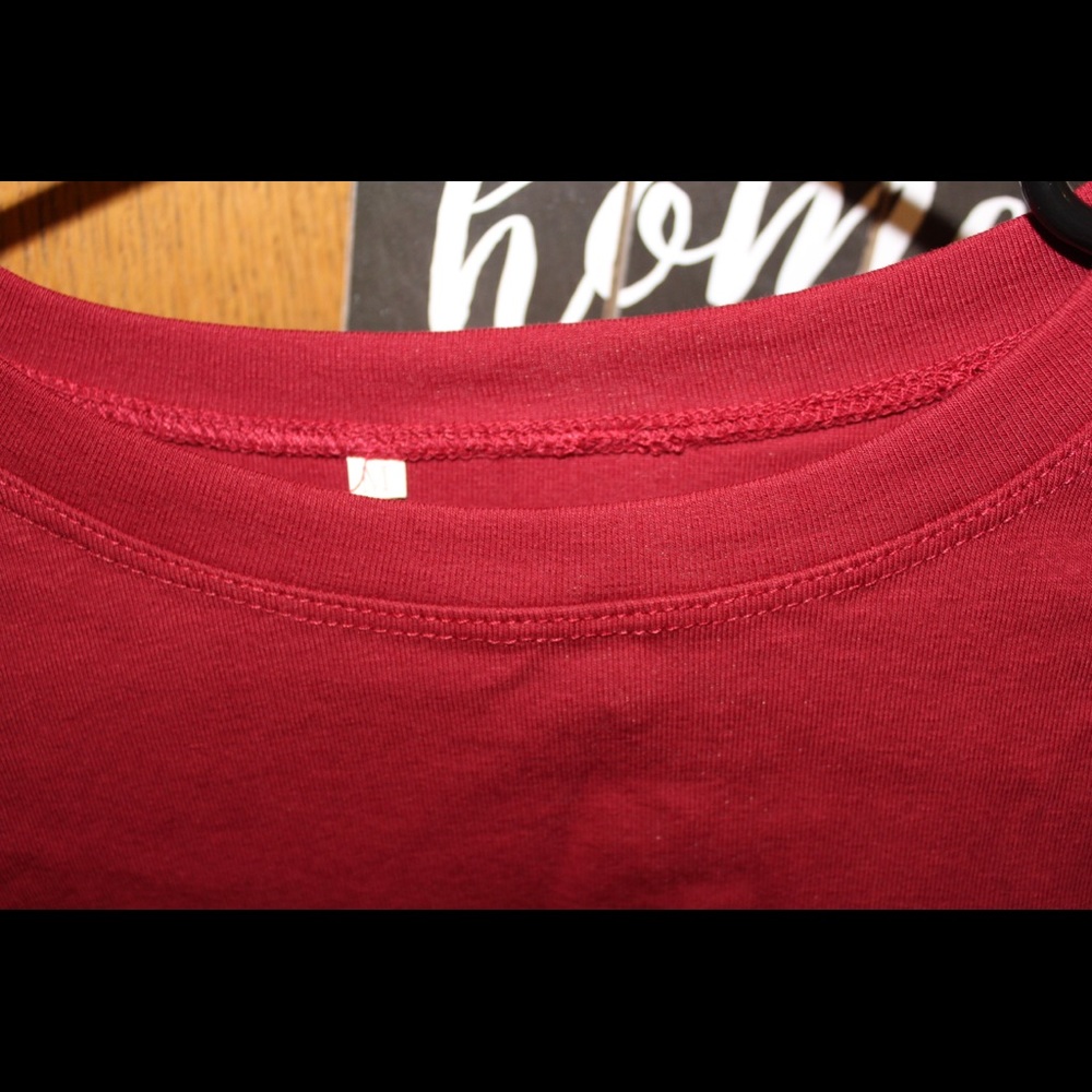 Red crop top - Picture 2 of 3